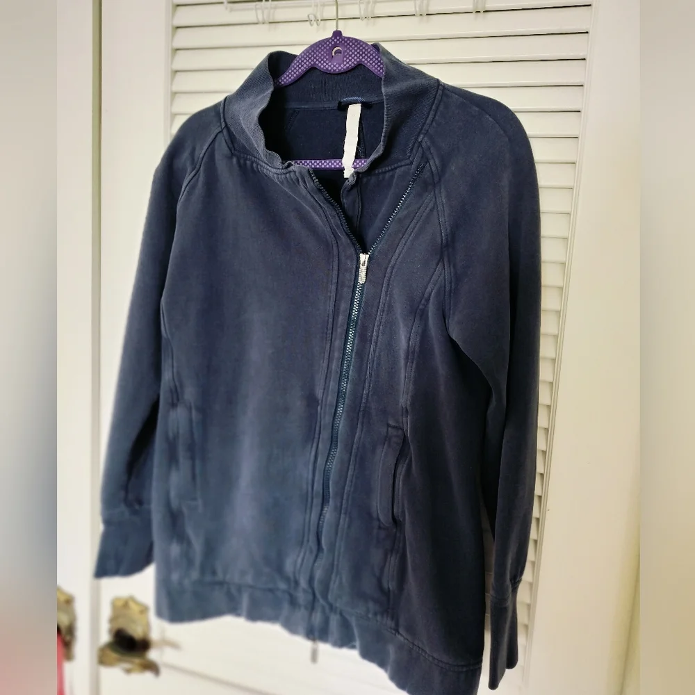 Lululemon Women's Asymmetrical Zip Sweatshirt Jacket Size 8 Faded Blue